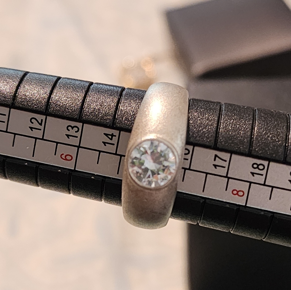 Ring - Picture 3 of 4